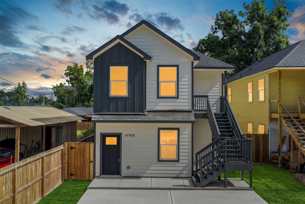 1078 Saint Clair Street - Photo 0