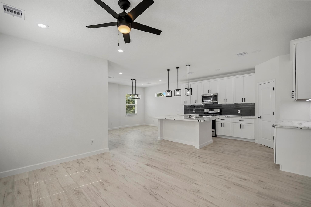 1078 Saint Clair Street - Photo 13