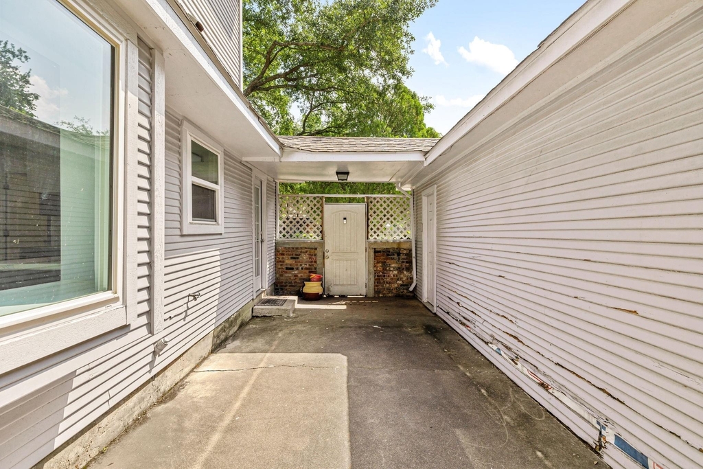 2114 Briargreen Drive - Photo 29