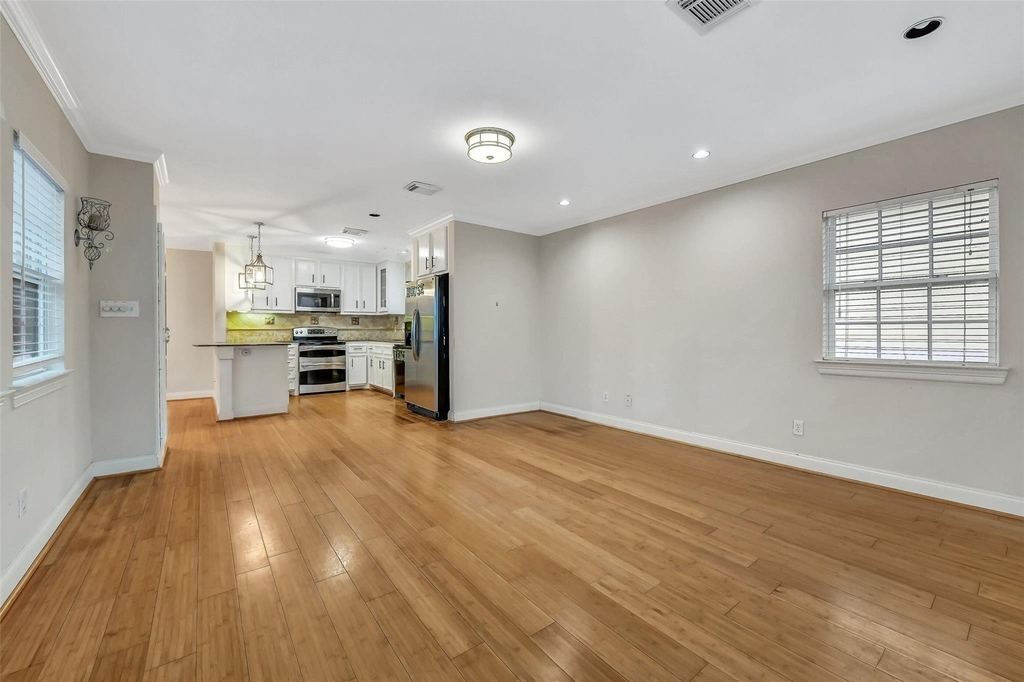 1110 64th Street - Photo 3