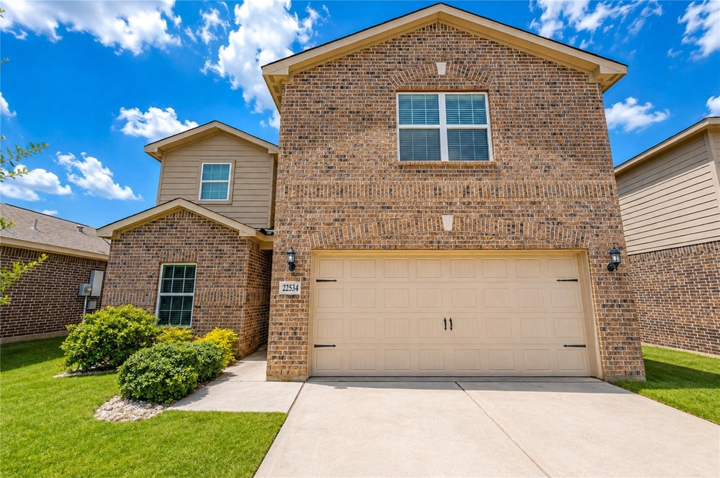 22534 Cloverland Field Drive - Photo 0