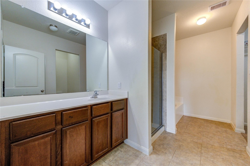22534 Cloverland Field Drive - Photo 14