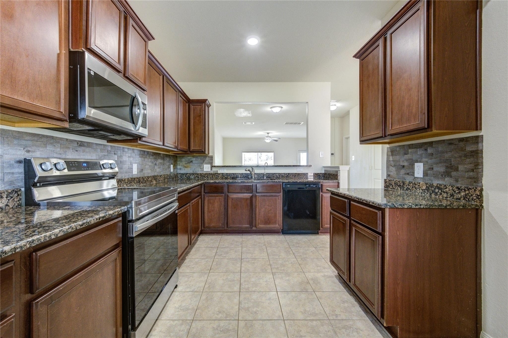 22534 Cloverland Field Drive - Photo 6