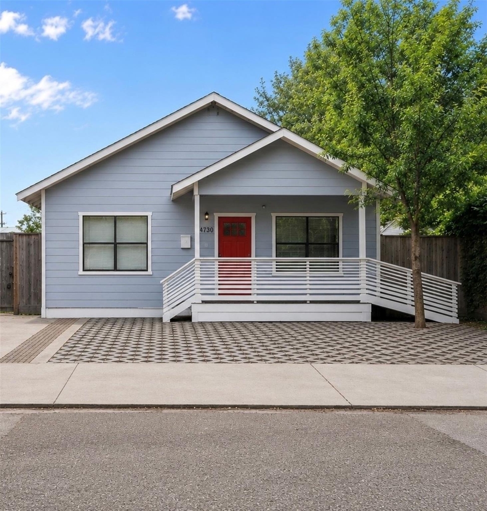 4730 Bell Street - Photo 0
