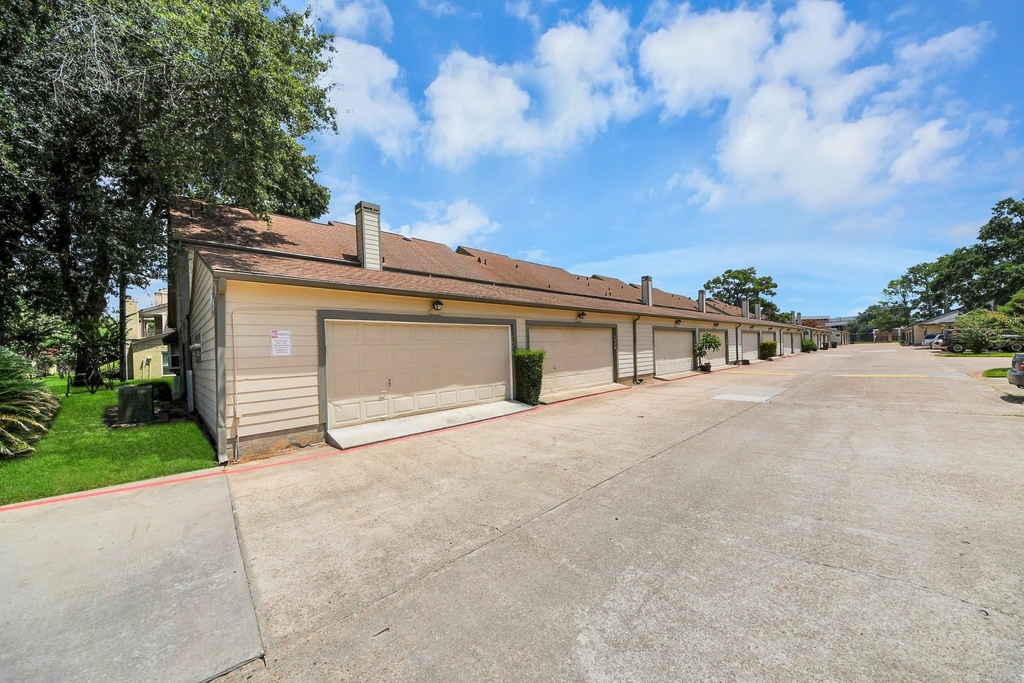 742 Country Place Drive - Photo 30