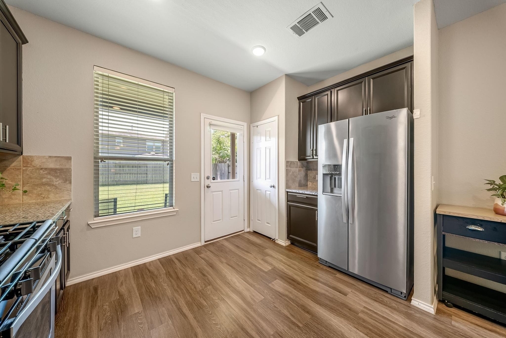 15815 Grey Boulder Drive - Photo 9