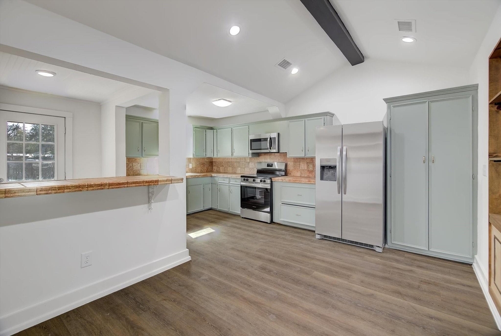 158 E 7th Street - Photo 2