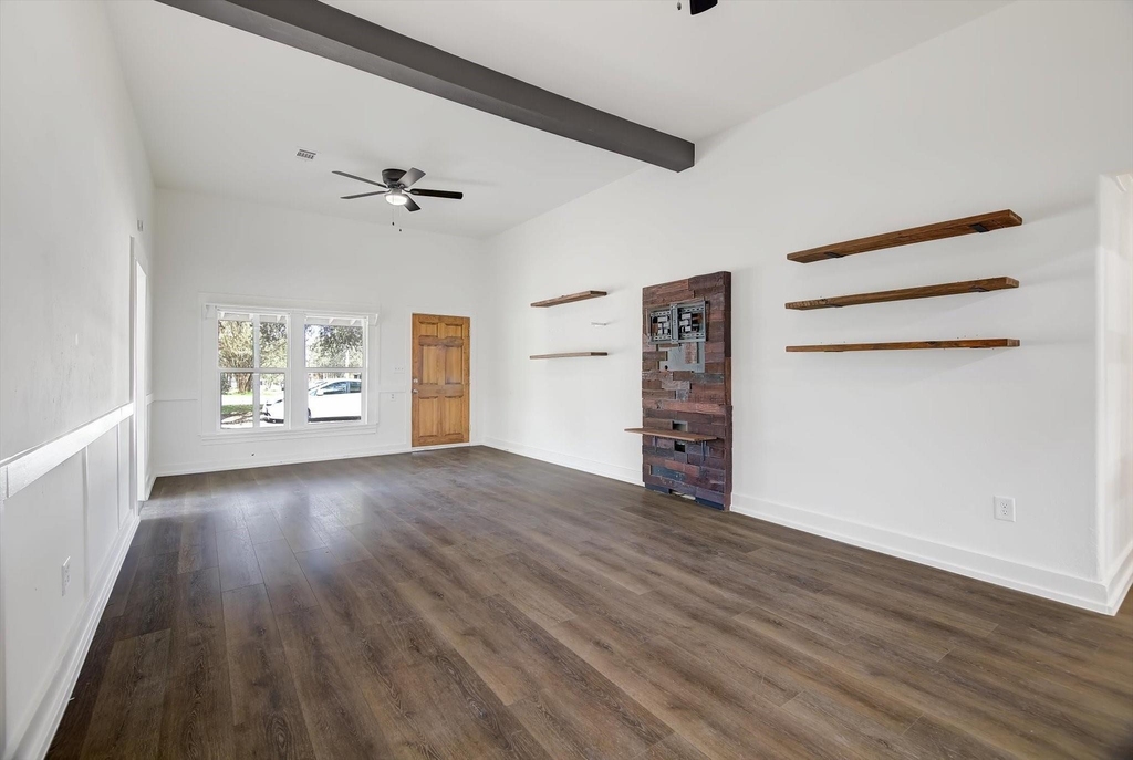 158 E 7th Street - Photo 1