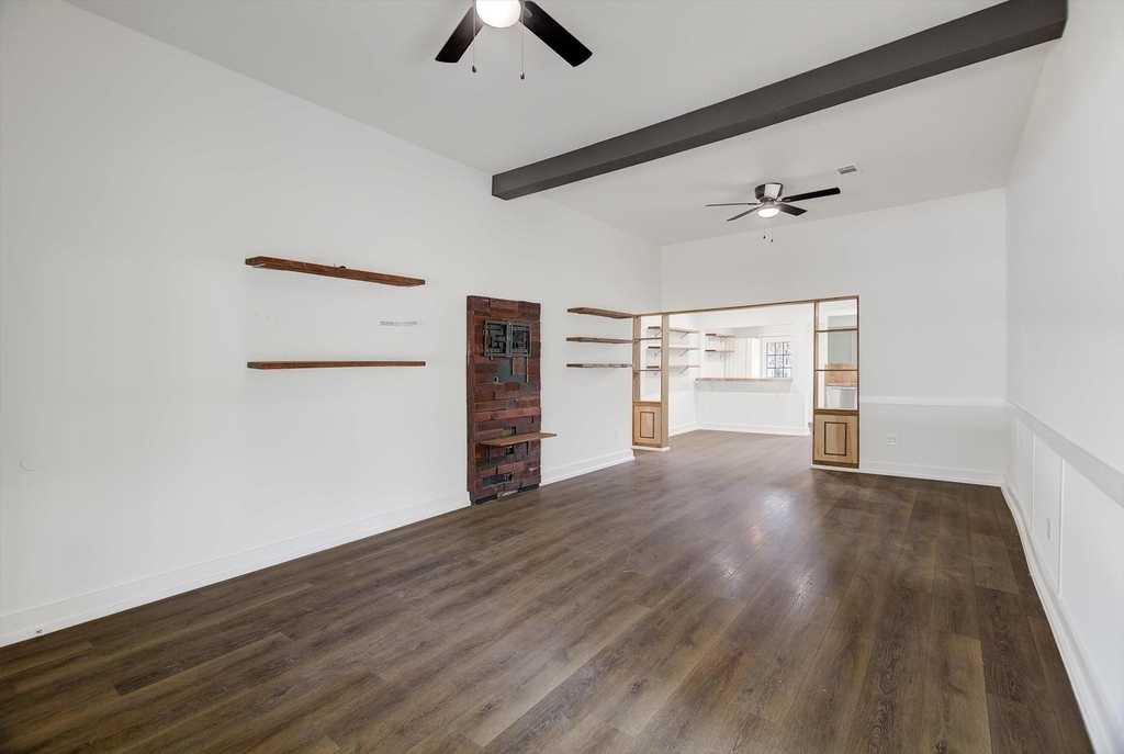 158 E 7th Street - Photo 7