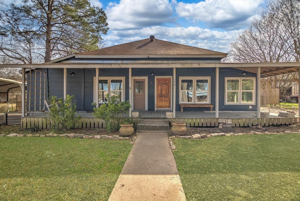 158 E 7th Street - Photo 4