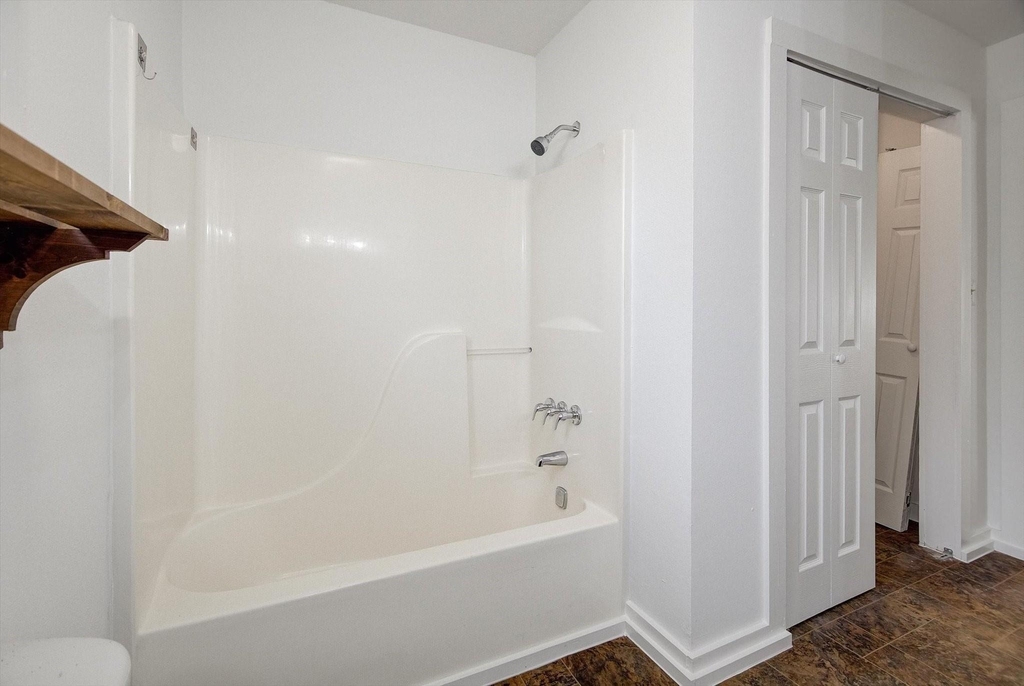 158 E 7th Street - Photo 19