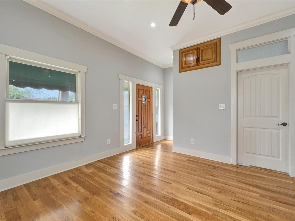 4628 Kermit Street - Photo 3