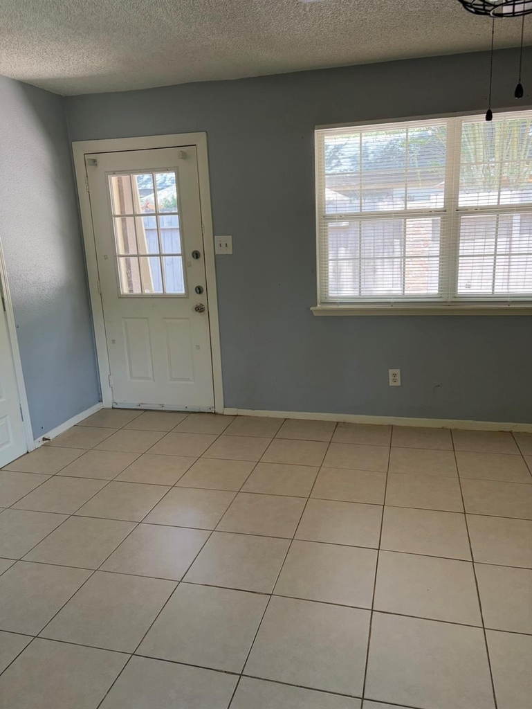 12005 Greenwood Forest Drive - Photo 3