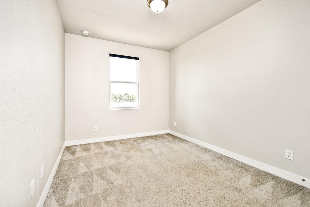 18225 Crystal Knoll Drive - Photo 22