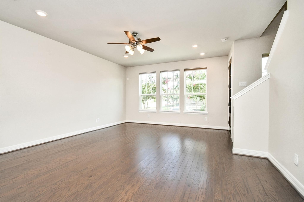 18225 Crystal Knoll Drive - Photo 9