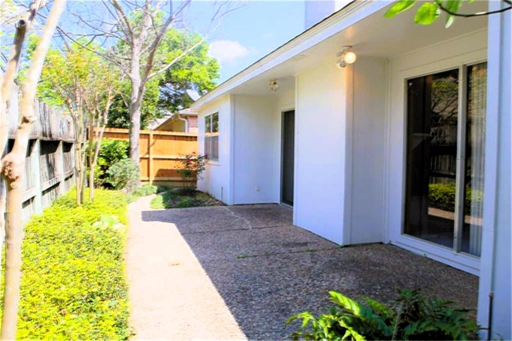 312 Champions Colony Iii - Photo 11