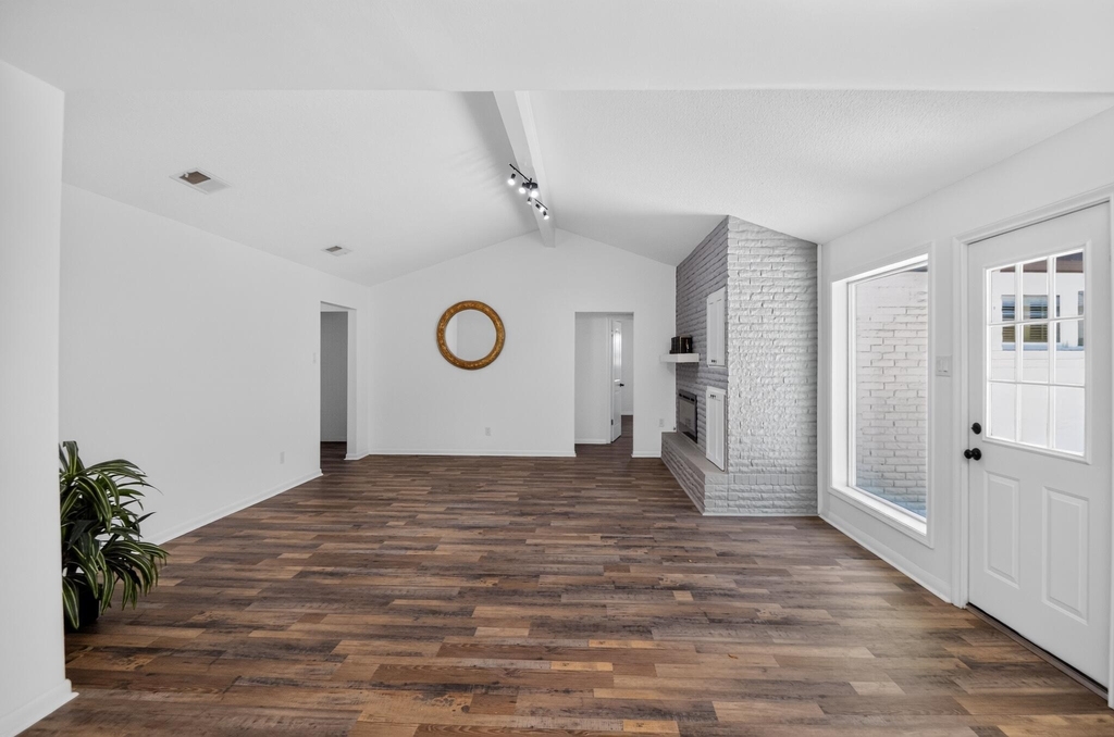 5675 Sylmar Road - Photo 10
