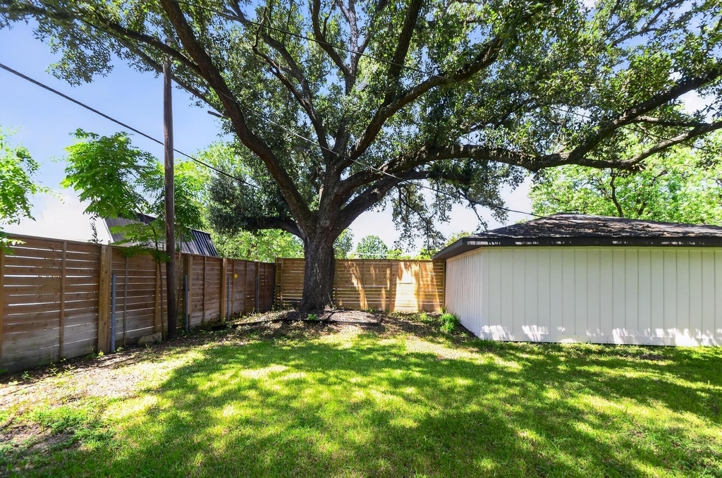 5675 Sylmar Road - Photo 34