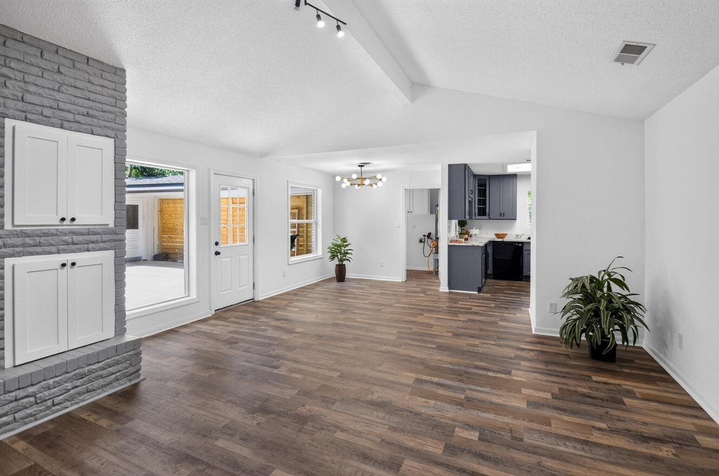 5675 Sylmar Road - Photo 10