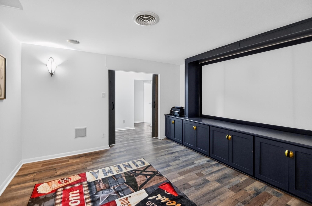 5675 Sylmar Road - Photo 9