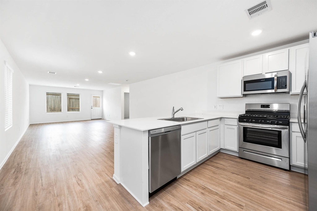 535 Flower Reed Court - Photo 5