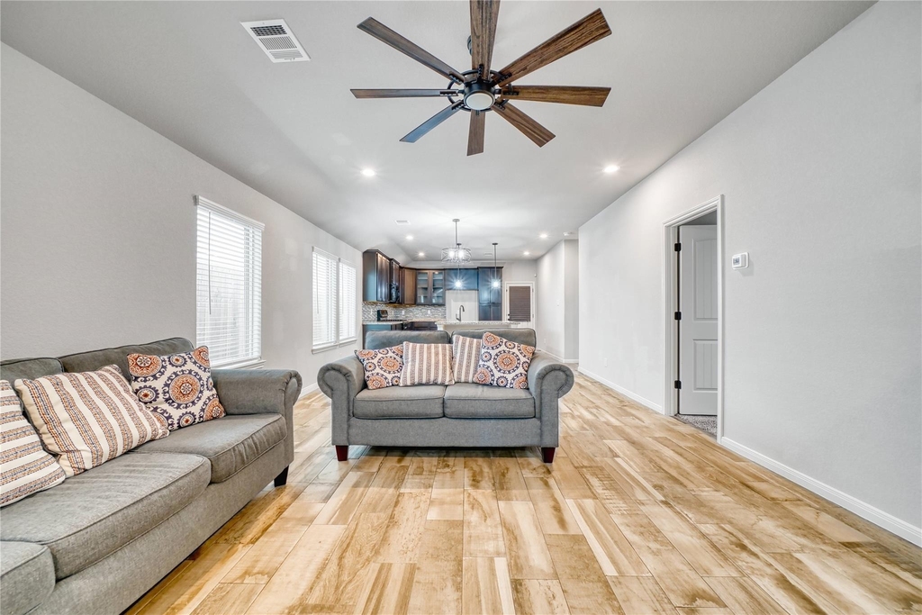 7919 Cypress Country Drive - Photo 5