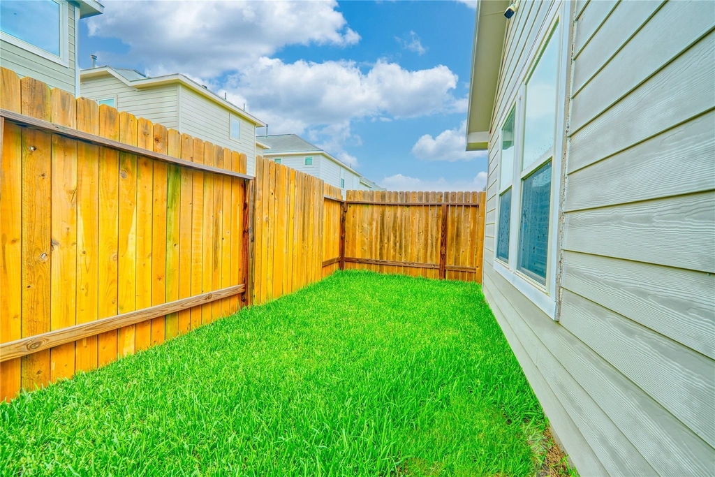 7919 Cypress Country Drive - Photo 22