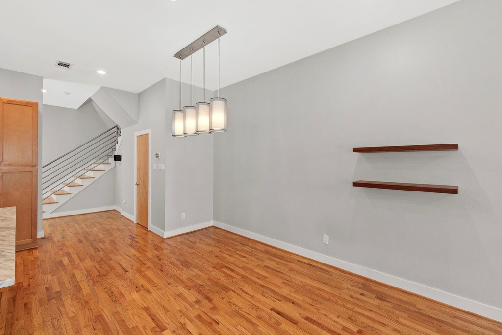 1410 Knox Street - Photo 17