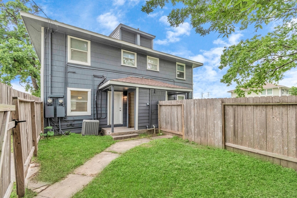 4701 Burket - Photo 14