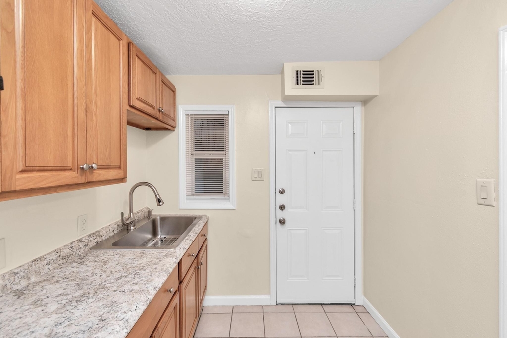4701 Burket - Photo 11