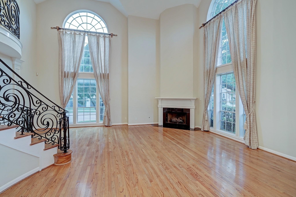 5365 Lampasas Street - Photo 8