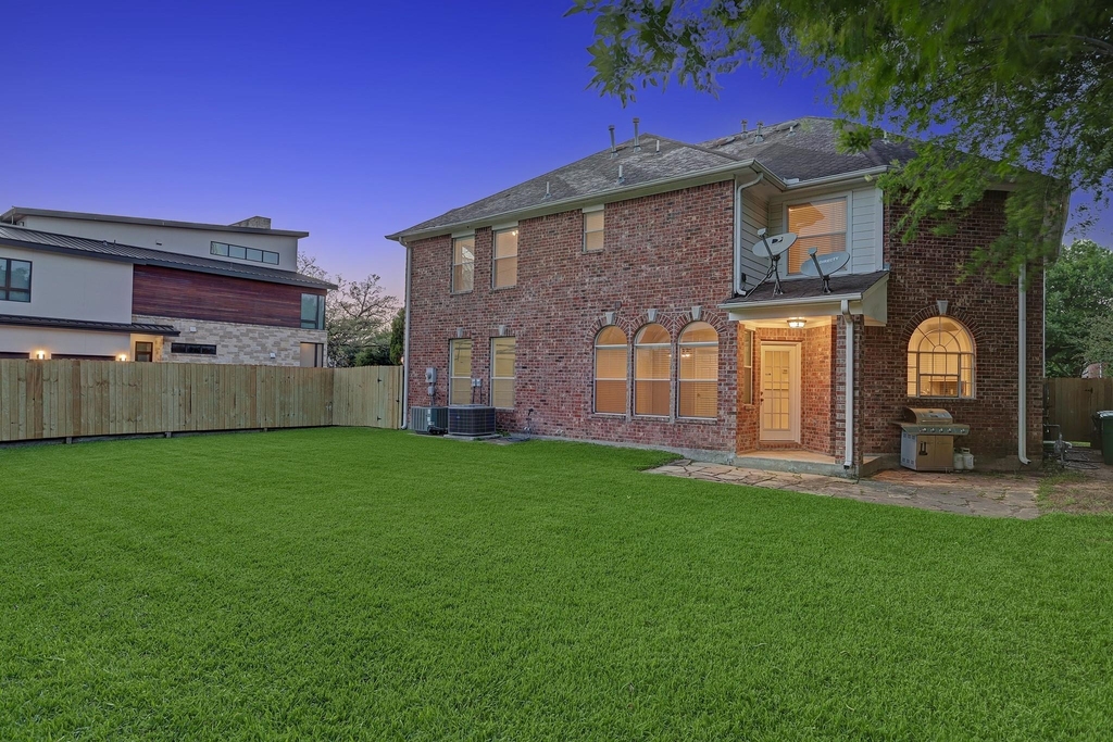 5365 Lampasas Street - Photo 32