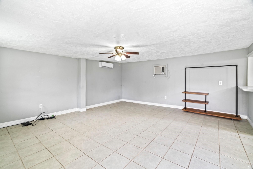 5217 Claremont Street - Photo 6