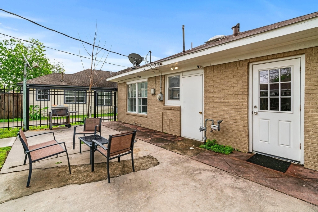5217 Claremont Street - Photo 7