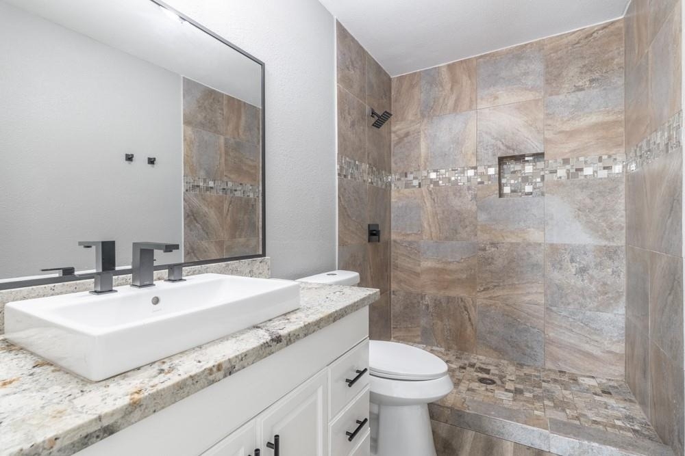 725 10th Street - Photo 17