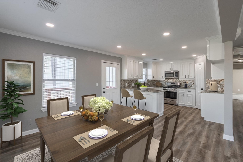 725 10th Street - Photo 8
