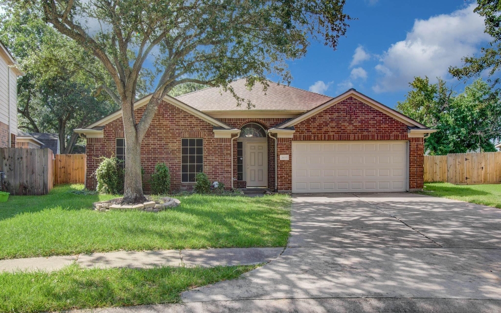 24203 Emory Green Street - Photo 0