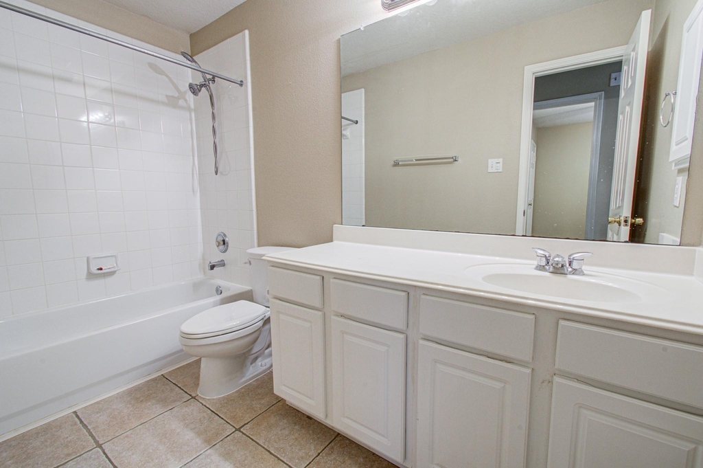 24203 Emory Green Street - Photo 12