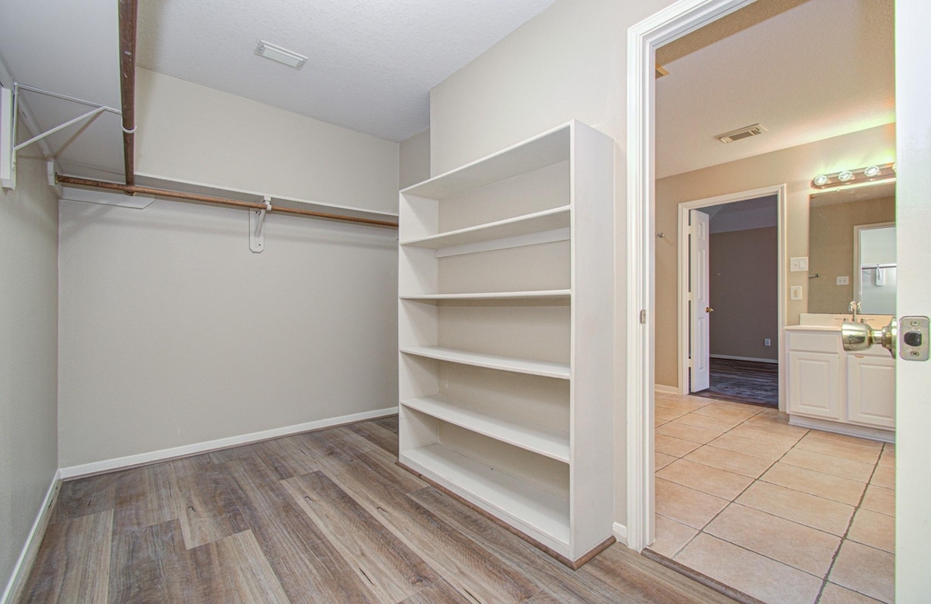 24203 Emory Green Street - Photo 35