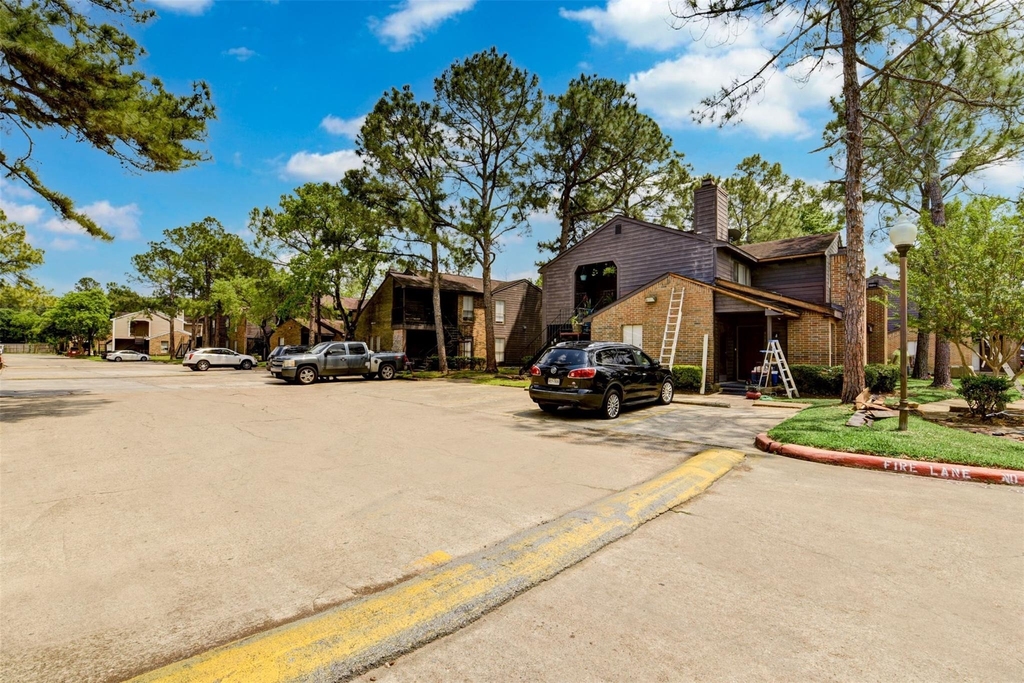 7200 W T C Jester Boulevard - Photo 32