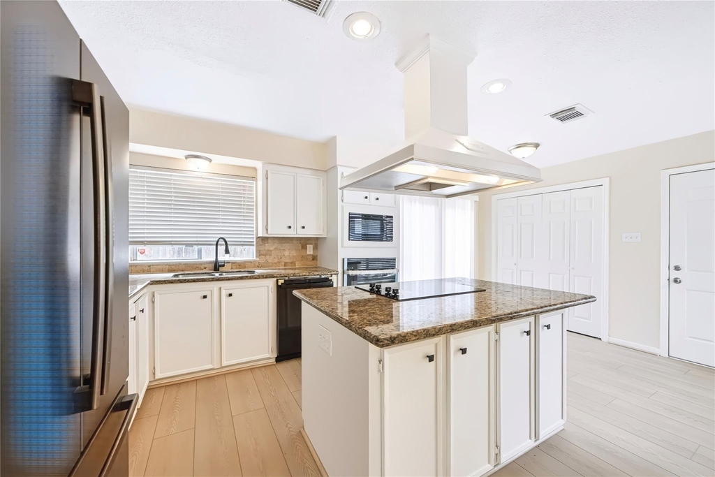 930 Mesa Terrace Drive - Photo 7