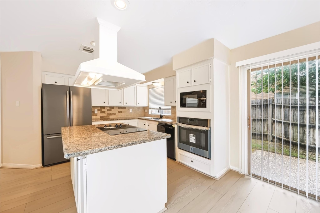 930 Mesa Terrace Drive - Photo 10