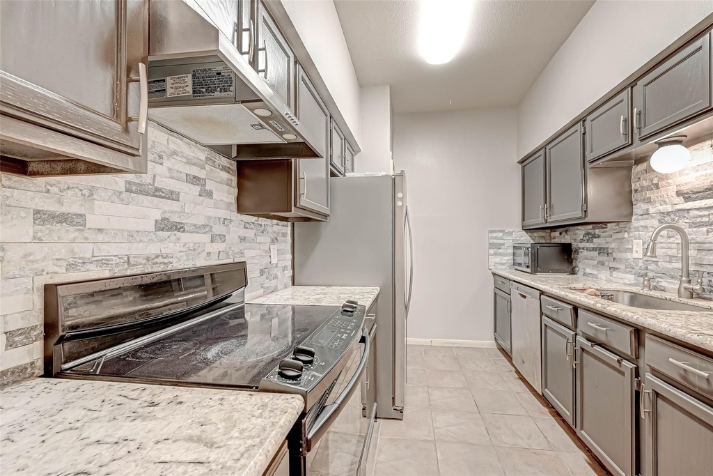 3780 Tanglewilde Street - Photo 16