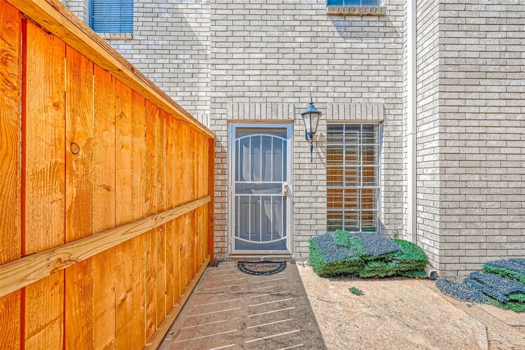 3780 Tanglewilde Street - Photo 4