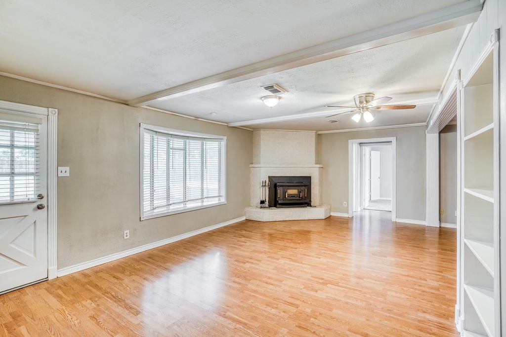 25115 Burrard Street - Photo 2