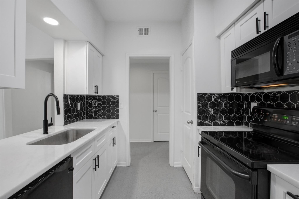 2475 Underwood Street - Photo 10