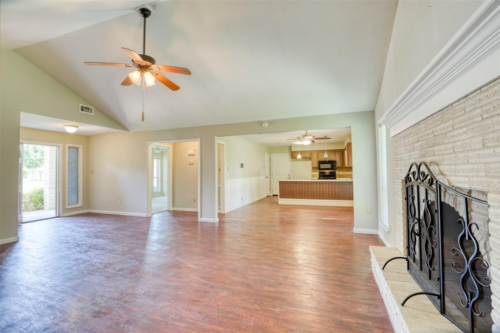 607 Rosewood Drive - Photo 7