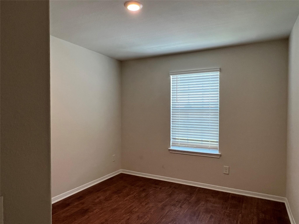 4711 Prairie Chase Drive - Photo 8