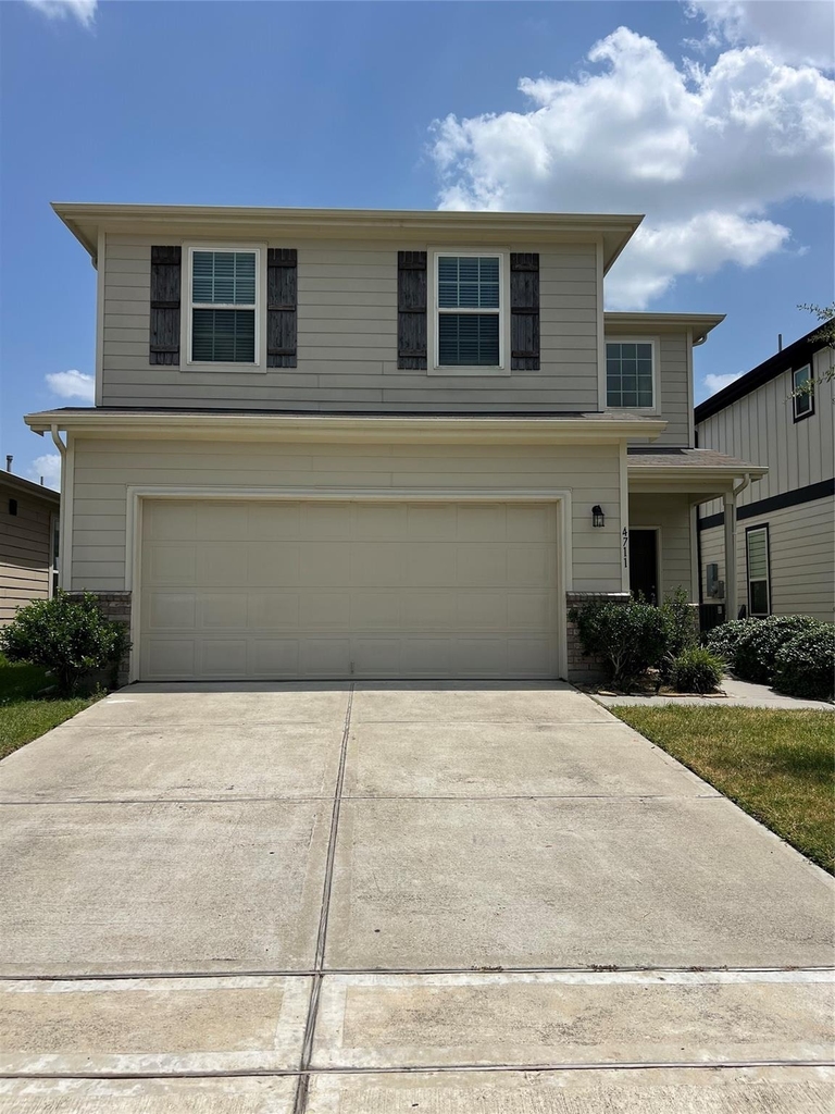 4711 Prairie Chase Drive - Photo 0