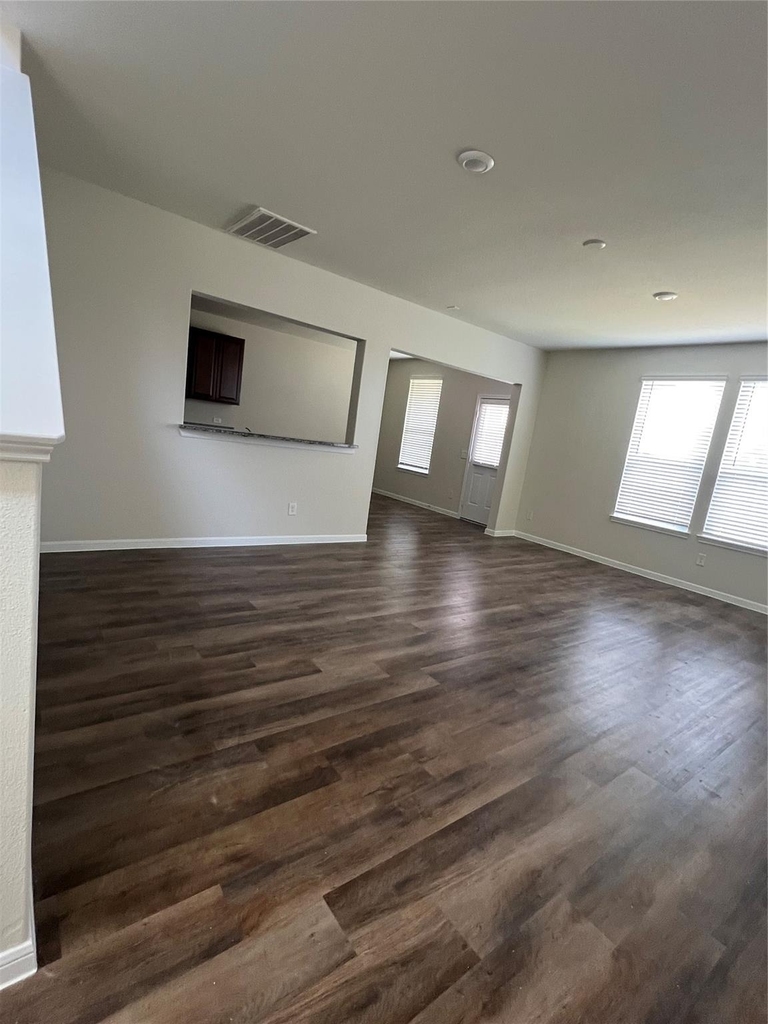 4711 Prairie Chase Drive - Photo 2